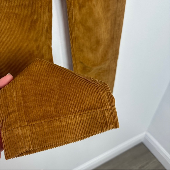 Everlane Corduroy Straight Leg High Waist Crop
Pants size 00 - Picture 6 of 7